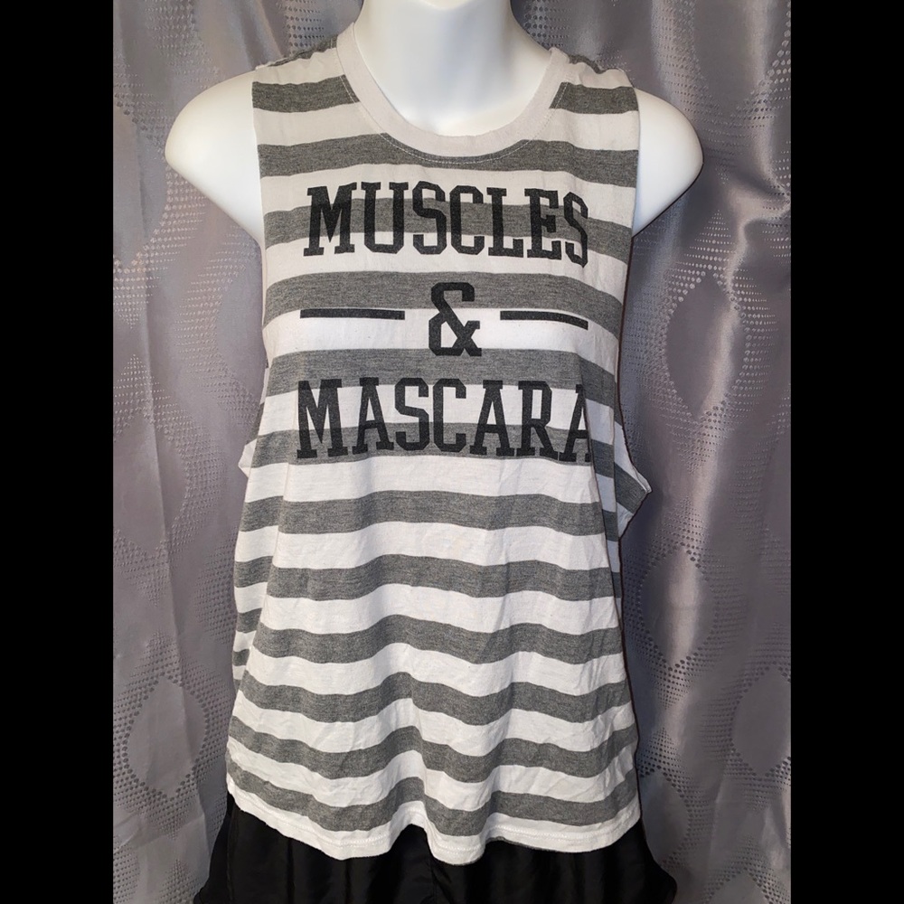 Muscles & Mascara Muscle Shirt M